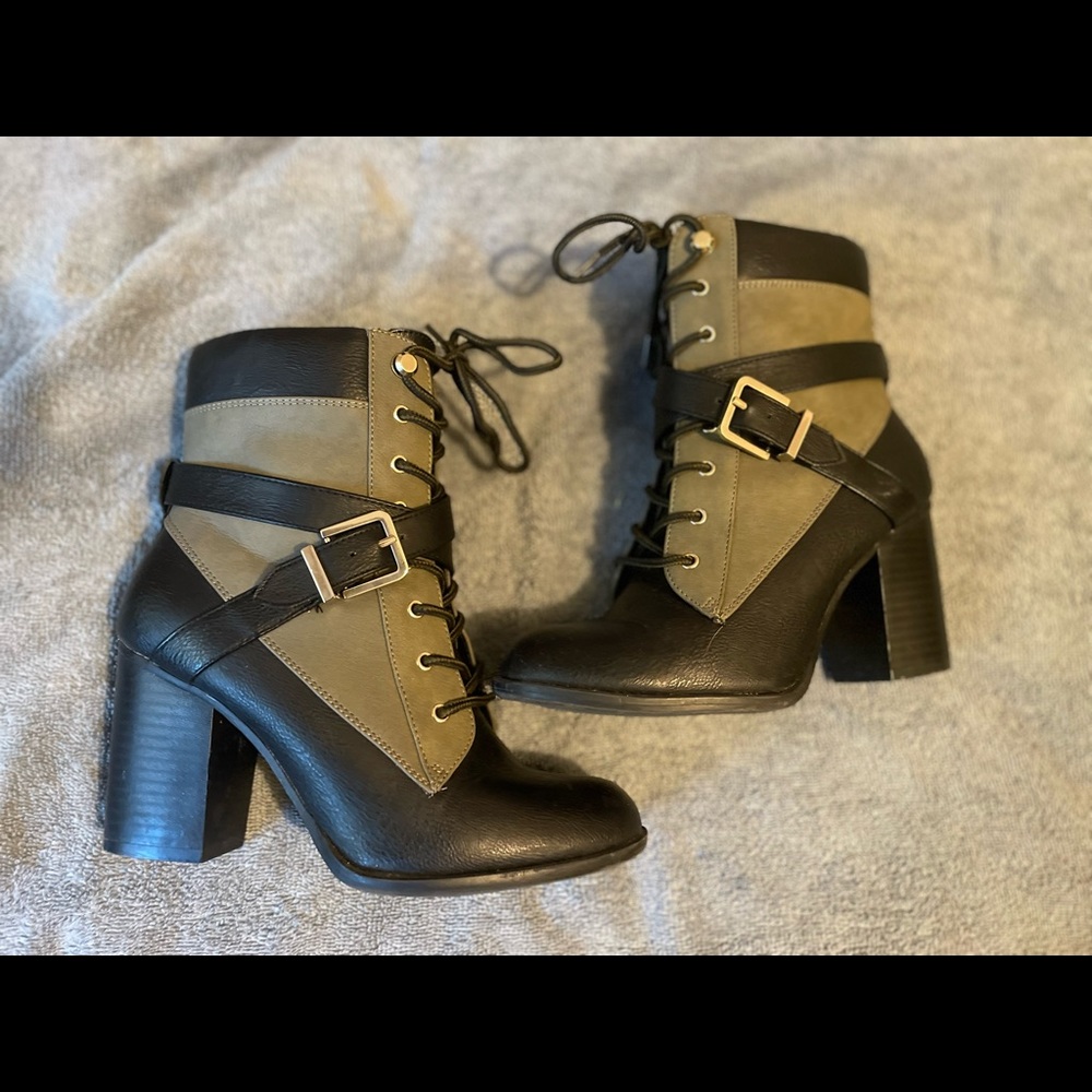 Apt.9 Olive/Black Heeled Boots
